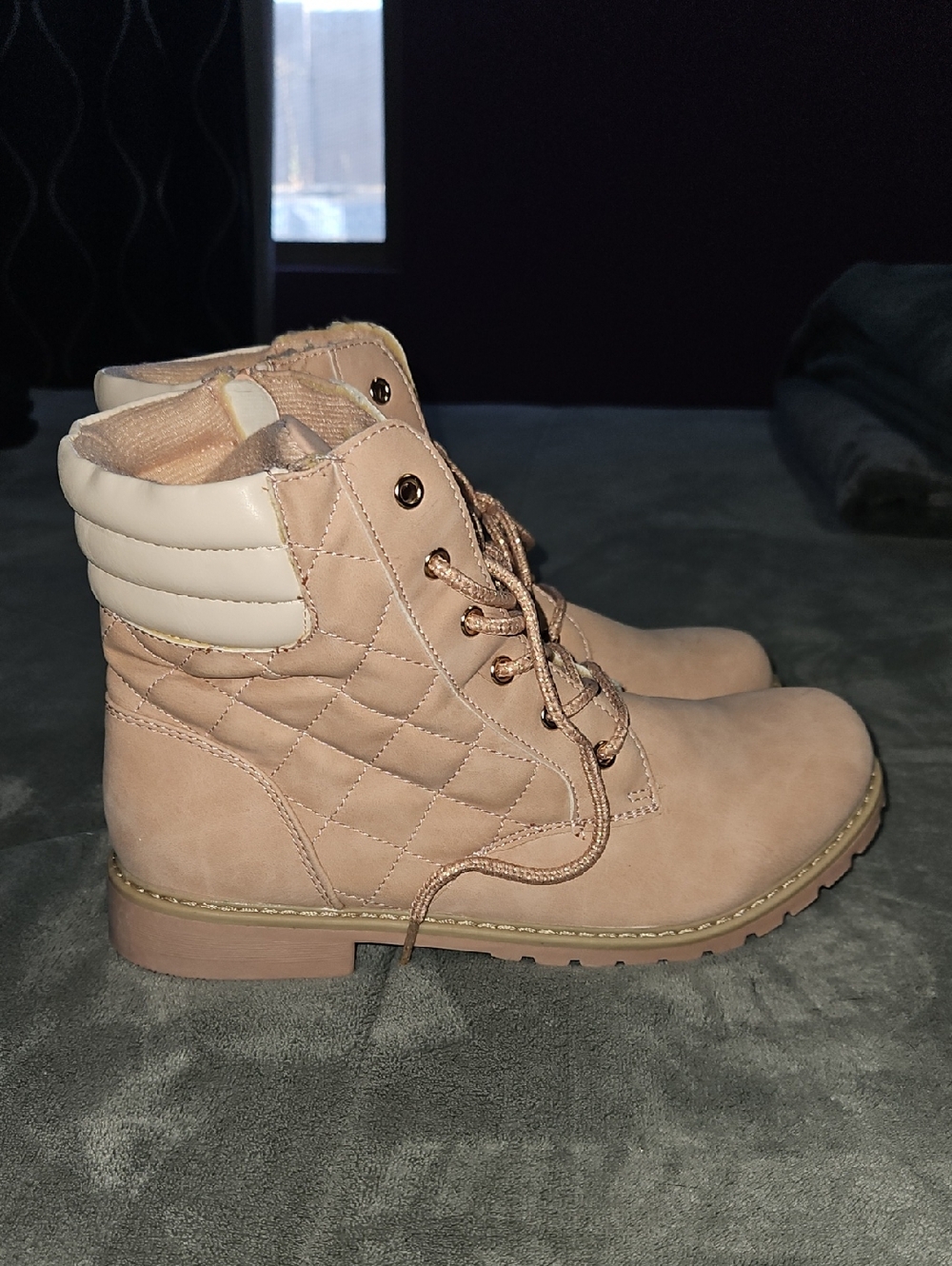 THE CHILDRENS PLACE BOOTS